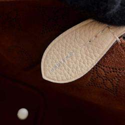  Louis Vuitton Monogram Mahina Blossom PM Bag