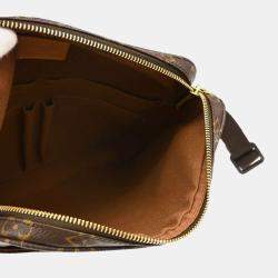 Pre Owned Louis Vuitton Monogram Trotteur Beaubourg Shoulder Bag