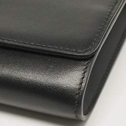 مملوكة مسبقًا Louis Vuitton Black Leather Louise Chain Clutch