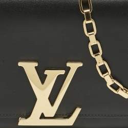 مملوكة مسبقًا Louis Vuitton Black Leather Louise Chain Clutch