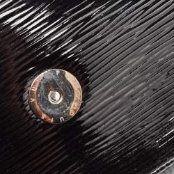 مملوكة مسبقًا Louis Vuitton Black Electric Epi Leather Sobe Clutch