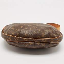 مملوكة مسبقًا Louis Vuitton Monogram Canvas Croissant MM Bag
