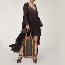مملوكة مسبقًا Louis Vuitton Monogram Canvas Bucket GM Bag