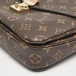 Pre Owned Louis Vuitton Monogram Canvas Pochette Metis Bag