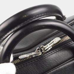 Louis Vuitton Black Taiga Elanga Un Posh Travel Bag