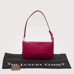 مملوكة مسبقًا Louis Vuitton Fuchsia Epi Leather Pochette Accessoires Bag