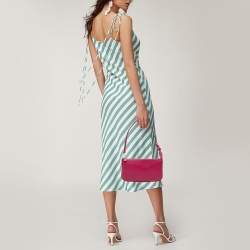 مملوكة مسبقًا Louis Vuitton Fuchsia Epi Leather Pochette Accessoires Bag