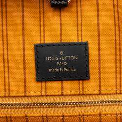 Louis Vuitton Monogram Jungle On the Go GM Shoulder Bag