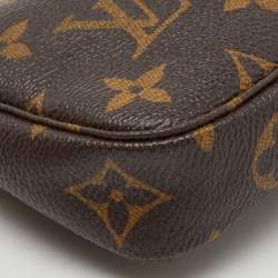 مملوكة مسبقًا Louis Vuitton Monogram Canvas Mini Pochette Accessoires Bag