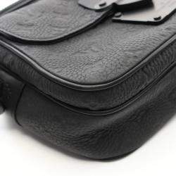 Louis Vuitton S Lock Messenger Hand Shoulder Crossbody Bag  Taurillon Noir