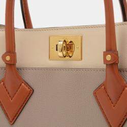 Louis Vuitton On My Side MM Galle Leather Shoulder Bag