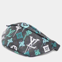 Louis Vuitton Discovery PM Monogram Eclipse Canvas Bum Bag