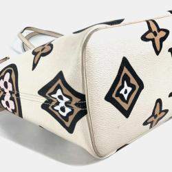  Louis Vuitton Neverfull MM Wild At Heart Capsule Collection Leather Shoulder Bag With Pouch 