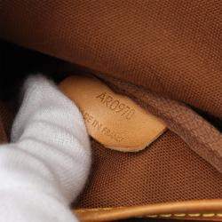 Pre Owned Louis Vuitton Saumur 30 Brown Monogram Canvas Crossbody Bag
