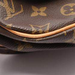 Pre Owned Louis Vuitton Saumur 30 Brown Monogram Canvas Crossbody Bag