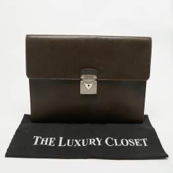 Pre Owned Louis Vuitton Brown Taiga Leather Minuto Portfolio Case