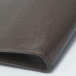 Pre Owned Louis Vuitton Brown Taiga Leather Minuto Portfolio Case