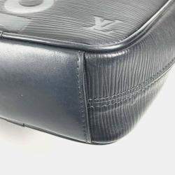 مملوكة مسبقًا حقيبة لويس فيتون إبي سوبريم كولابوراشن دانوب كتف جلد أسود