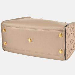 Pre Owned Louis Vuitton On My Side MM Beige Leather Handbag