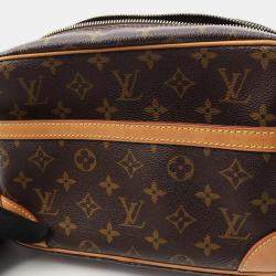 Pre Owned Louis Vuitton Trocadero 27 Brown Monogram Canvas Crossbody Bag