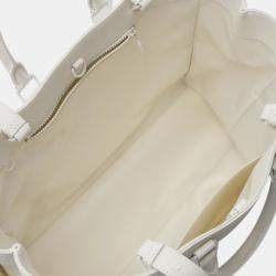 Pre Owned Louis Vuitton White Monogram Taurillon Sac Plat 24H Tote