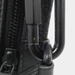 مملوكة مسبقًا حقيبة جانبية لويس فيتون تراوريون مونوجرام سوفت ترانك بمحفظة