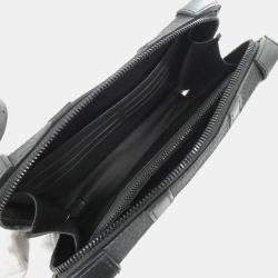 مملوكة مسبقًا حقيبة جانبية لويس فيتون تراوريون مونوجرام سوفت ترانك بمحفظة