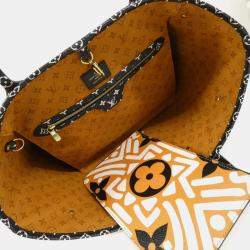 Pre Owned Louis Vuitton Neverfull MM Crafty Canvas Handbag