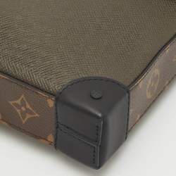 Pre Owned Louis Vuitton Khaki Green Taiga Leather and Monogram Canvas Pochette Voyage Steamer