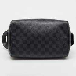 مملوكة مسبقًا Louis Vuitton Damier Graphite Canvas Dopp Kit Toilet Pouch