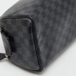 مملوكة مسبقًا Louis Vuitton Damier Graphite Canvas Dopp Kit Toilet Pouch