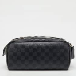 مملوكة مسبقًا Louis Vuitton Damier Graphite Canvas Dopp Kit Toilet Pouch
