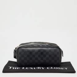 مملوكة مسبقًا Louis Vuitton Damier Graphite Canvas Dopp Kit Toilet Pouch