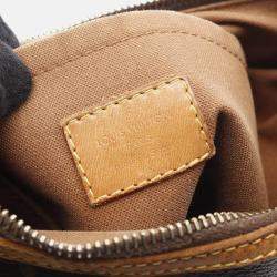 مملوكة مسبقًا حقيبة كتف لويس فويتون أوديون بني كانفاس مونوغرام صغير