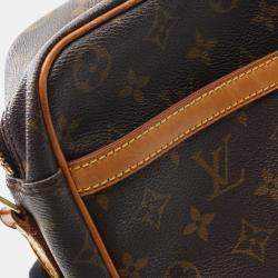 Pre Owned Louis Vuitton Trocadero 30 Crossbody Shoulder Bag  Monogram Canvas