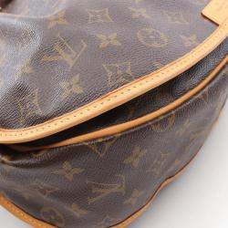 مملوكة مسبقًا Louis Vuitton Ménilmontant MM Brown Monogram Canvas Shoulder Crossbody Bag