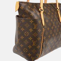 Pre Owned Louis Vuitton Totally MM Monogram Canvas Tote Bag
