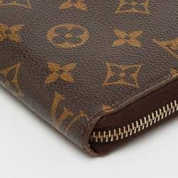 Pre Owned Louis Vuitton Monogram Canvas Zippy Wallet