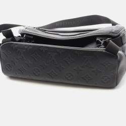 مملوكة مسبقًا Louis Vuitton Messenger Voyage Pm Shoulder Bag Monogram Shadow Noir