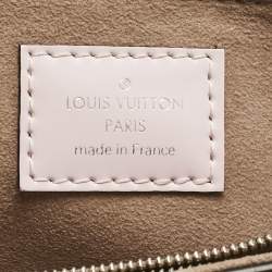 مملوكة مسبقًا Louis Vuitton Guimauve Epi Leather Cluny Mini Bag