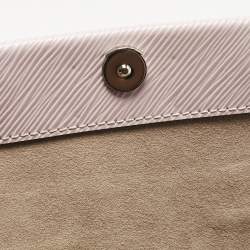 مملوكة مسبقًا Louis Vuitton Guimauve Epi Leather Cluny Mini Bag