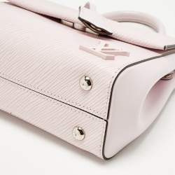 مملوكة مسبقًا Louis Vuitton Guimauve Epi Leather Cluny Mini Bag