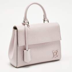 مملوكة مسبقًا Louis Vuitton Guimauve Epi Leather Cluny Mini Bag