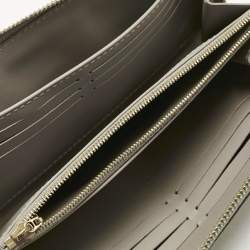 Pre Owned Louis Vuitton Grey Suhali Leather Zip Continental Wallet