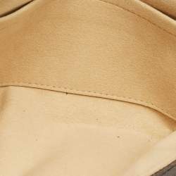 مملوكة مسبقًا حقيبة كلتش لوي فيتون بيفرلي كانفاس مونوغرامي