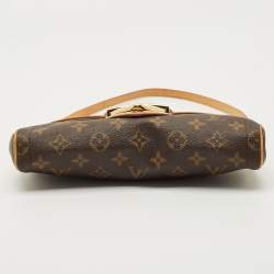 مملوكة مسبقًا حقيبة كلتش لوي فيتون بيفرلي كانفاس مونوغرامي