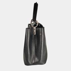 Pre Owned Louis Vuitton Black Capucines MM Bag