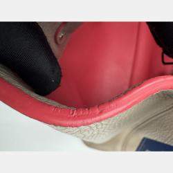 Pre Owned Louis Vuitton grey Leather Capucines MM Bag