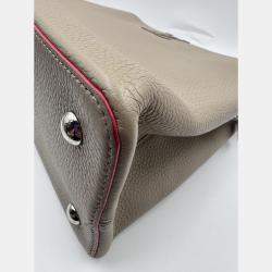 Pre Owned Louis Vuitton grey Leather Capucines MM Bag