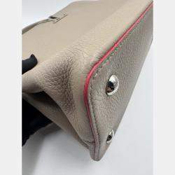 Pre Owned Louis Vuitton grey Leather Capucines MM Bag